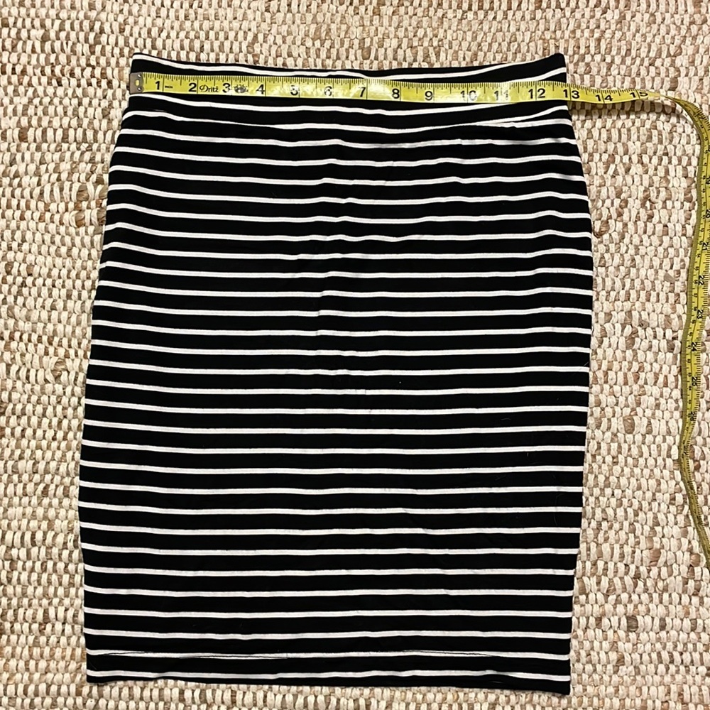 Marine Layer Black & White Pencil Skirt. Size S.